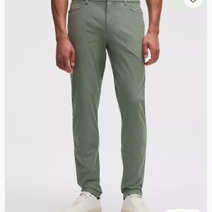 lululemon athletica Men's ABC Classic-Fit 5 Pocket Pant 32L
Warpstreme